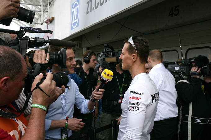 DTM-Hockenheimring-2012-Rennen-Michael-Schumacher-13-fotoshowImage-c1f2fbdd-590801.jpg