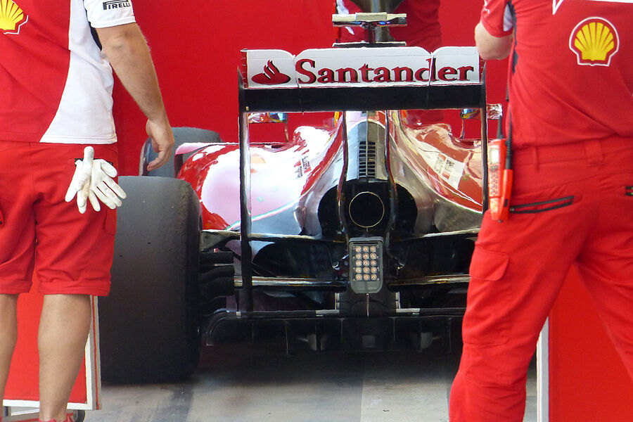 [Imagen: Ferrari-Formel-1-Bahrain-Test-2-Maerz-20...758943.jpg]