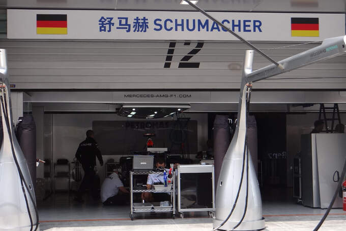 Formel-1-GP-China-12-April-2012-13-fotoshowImage-c159c868-586564.jpg