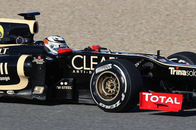 Formel-1-Test-Jerez-7-2-2012-Kimi-Raikkonen-Lotus-Renault-GP-fotoshowImage-ca63704b-568852.jpg