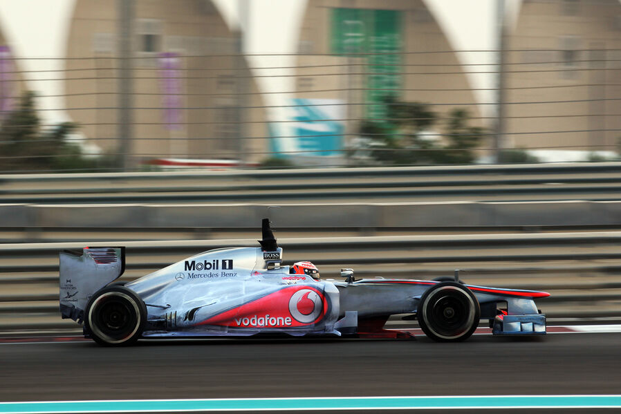Kevin-Magnussen-McLaren-Young-Driver-Test-Abu-Dhabi-8-November-2012-19-fotoshowImageNew-c05cf227-643335.jpg