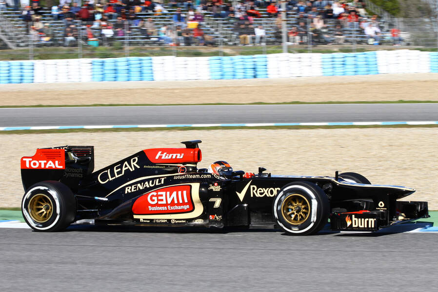 Kimi-Raikkonen-Lotus-Formel-1-Test-Jerez-8-Februar-2013-19-fotoshowImageNew-758b585f-660298.jpg