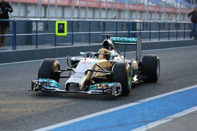 Lewis-Hamilton-Mercedes-Formel-1-Jerez-Test-28-Januar-2014-fotoshowImage-7058e06e-751084.jpg