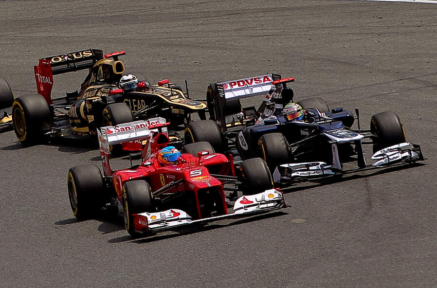 Maldonado-amp-Alonso-GP-Spanien-2012-19-fotoshowImageNew-79c03f50-594428.jpg