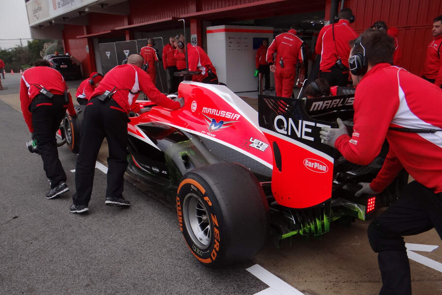 Max-Chilton-Marussia-Formel-1-Test-Barcelona-21-Februar-2013-19-fotoshowImageNew-36c570ed-662796.jpg