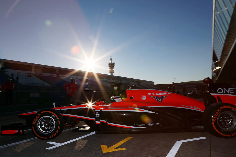 Max-Chilton-Marussia-Formel-1-Test-Jerez-5-2-2013-19-fotoshowImageNew-cee5d238-658934.jpg