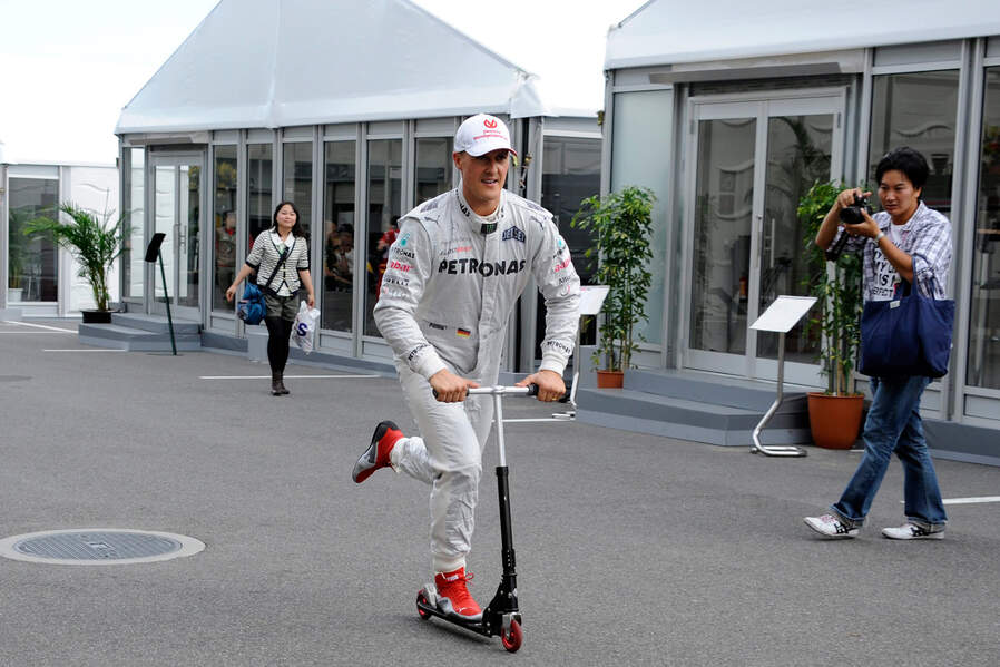 Michael-Schumacher-Mercedes-Formel-1-GP-Japan-Suzuka-6-Oktober-2012-19-fotoshowImageNew-3e18a8e4-635226.jpg