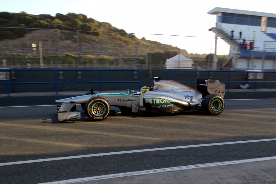 Nico-Rosberg-Mercedes-Formel-1-Test-Jerez-7-Februar-2013-19-fotoshowImageNew-7cd7ffc6-659685.jpg