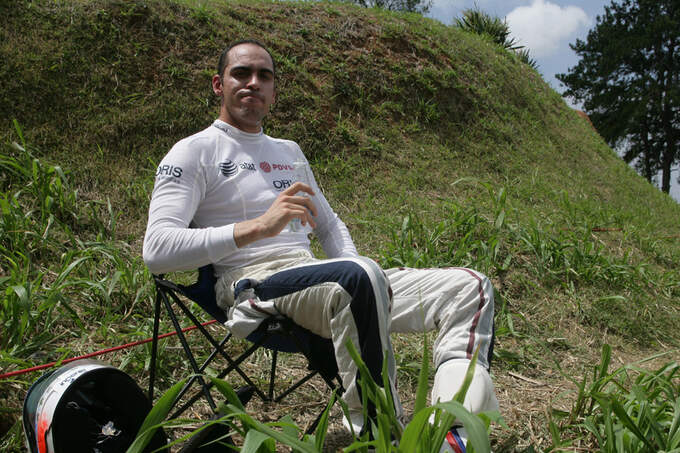 Pastor-Maldonado-2011-GP-Brasilien-fotoshowImage-7d0680cf-556815.jpg