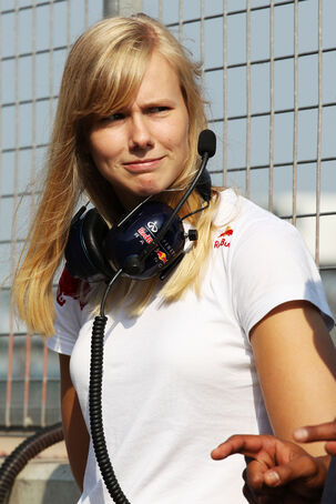 Red-Bull-Formel-1-Young-Driver-Test-Silverstone-18-Juli-2013-fotoshowImage-7a54986f-704304.jpg