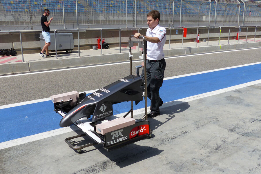 [Imagen: Sauber-Formel-1-Bahrain-Test-1-Maerz-201...758858.jpg]