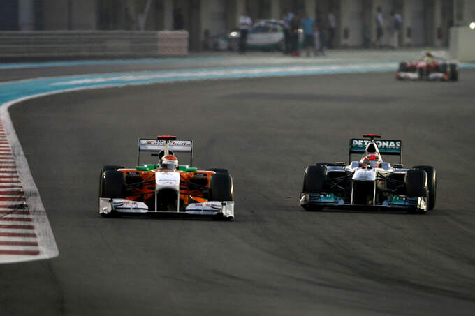 Sutil-vs-Hamilton-GP-Abu-Dhabi-2011-fotoshowImage-3429369e-552099.jpg